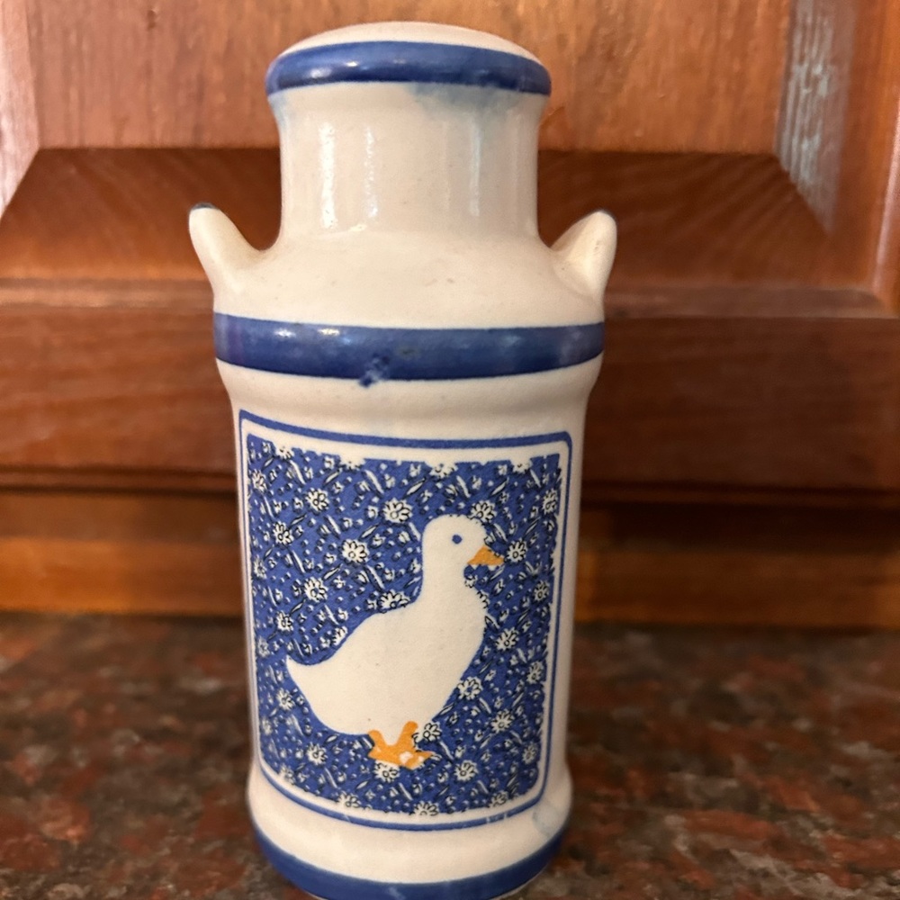 Salt or pepper shaker. Only one available